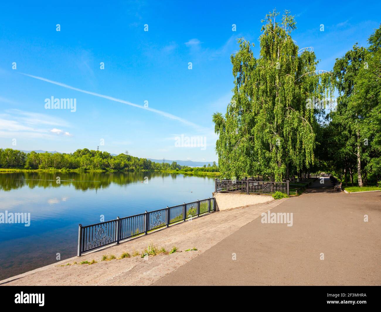 Yenisei river embankment park a Krasnoyarsk, Russia Foto Stock