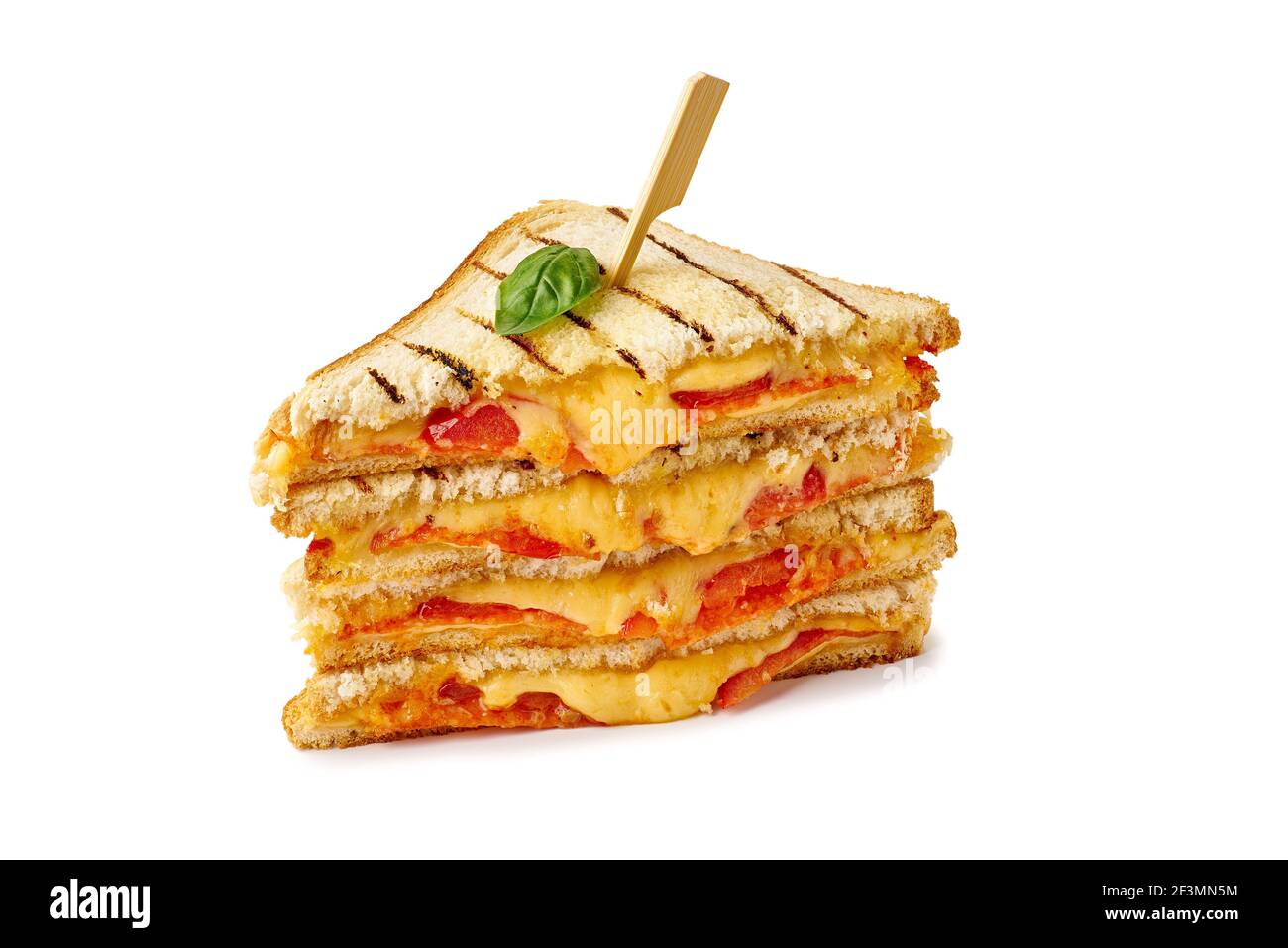 Enorme sandwich caldo con formaggio fuso e pepperoni su bianco Foto Stock