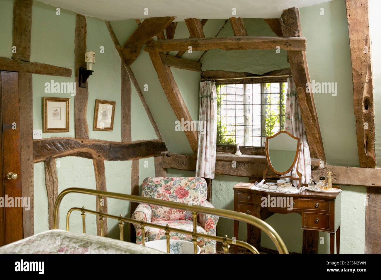 La camera da letto principale che mostra l'originale 15 ° secolo dormitorio inverso. Foto Stock