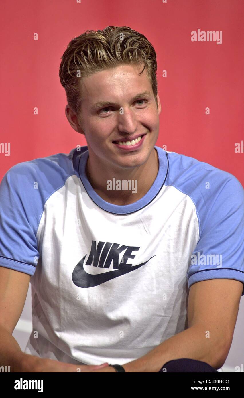 Medaglia d'oro olimpica olandese Pieter Van den Hoogenband durante una conferenza stampa del Campionato del mondo del nuoto, a Barcellona 2003. Foto Stock
