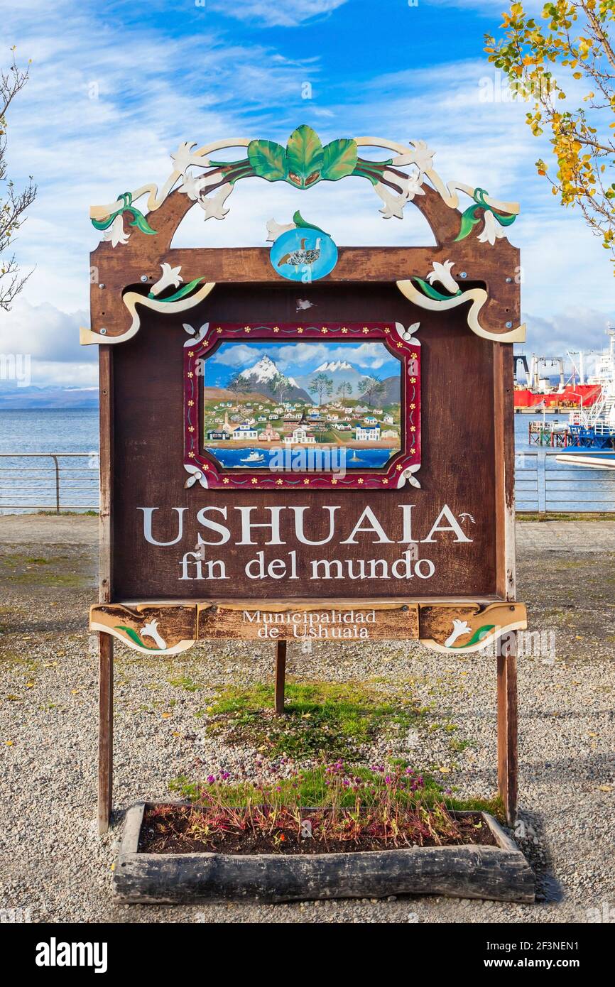 USHUAIA, Argentina - 15 Aprile 2016: Ushuaia fin del mundo (fine del mondo) segno. Ushuaia è la capitale di Tierra del Fuego provincia in Argentina. Foto Stock