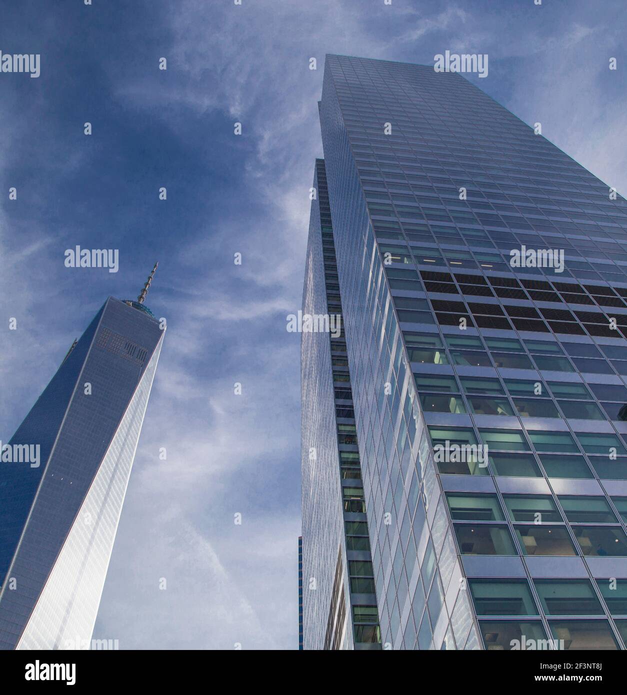 One World Trade Center e la sede centrale di Goldman Sachs nel quartiere finanziario di Manhattan. Foto Stock