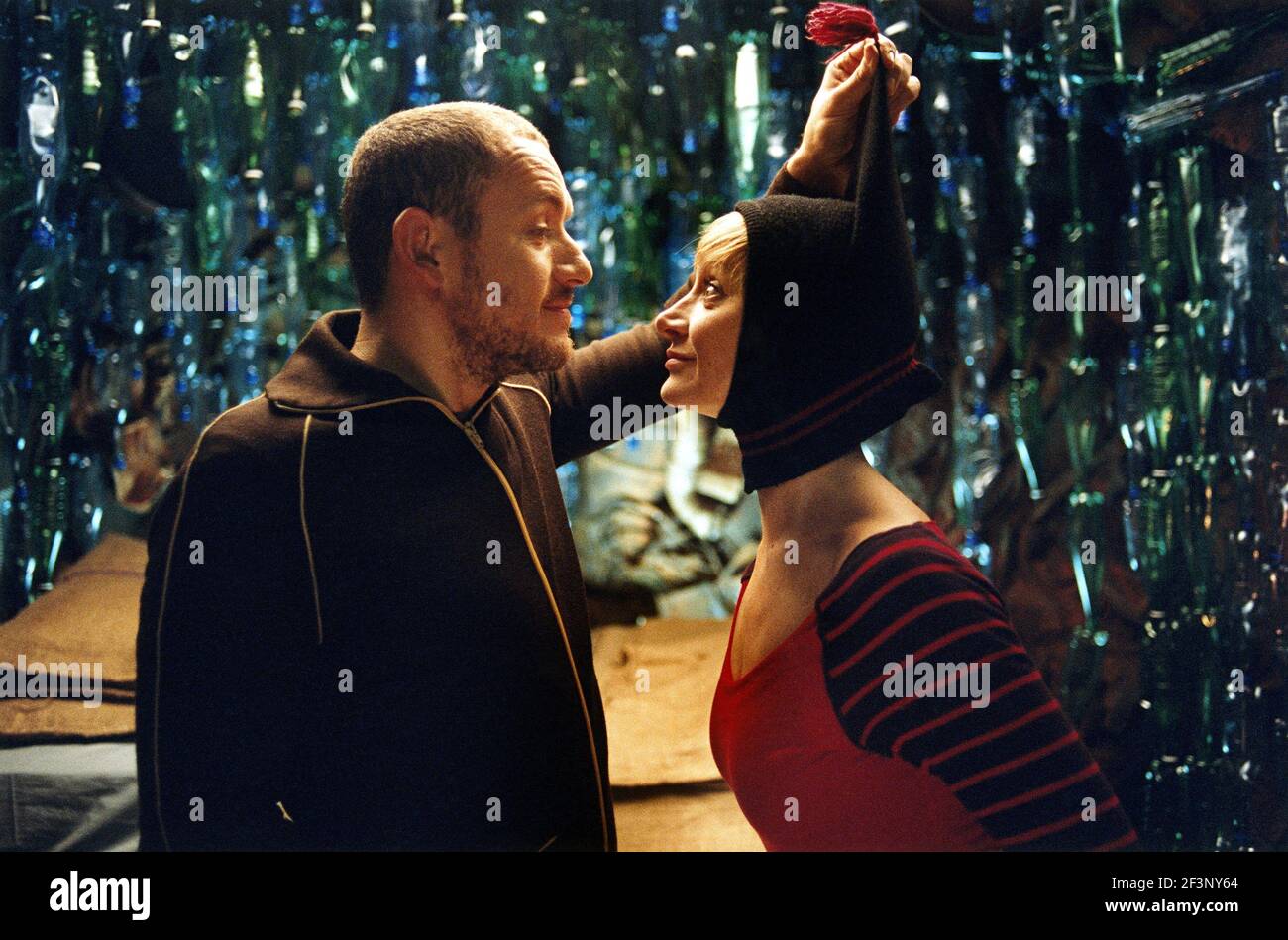 Micmacs à pneumatico-larigot anno : 2009 Francia Direttore : Jean-Pierre Jeunet Dany Boon, Julie Ferrier Foto Stock