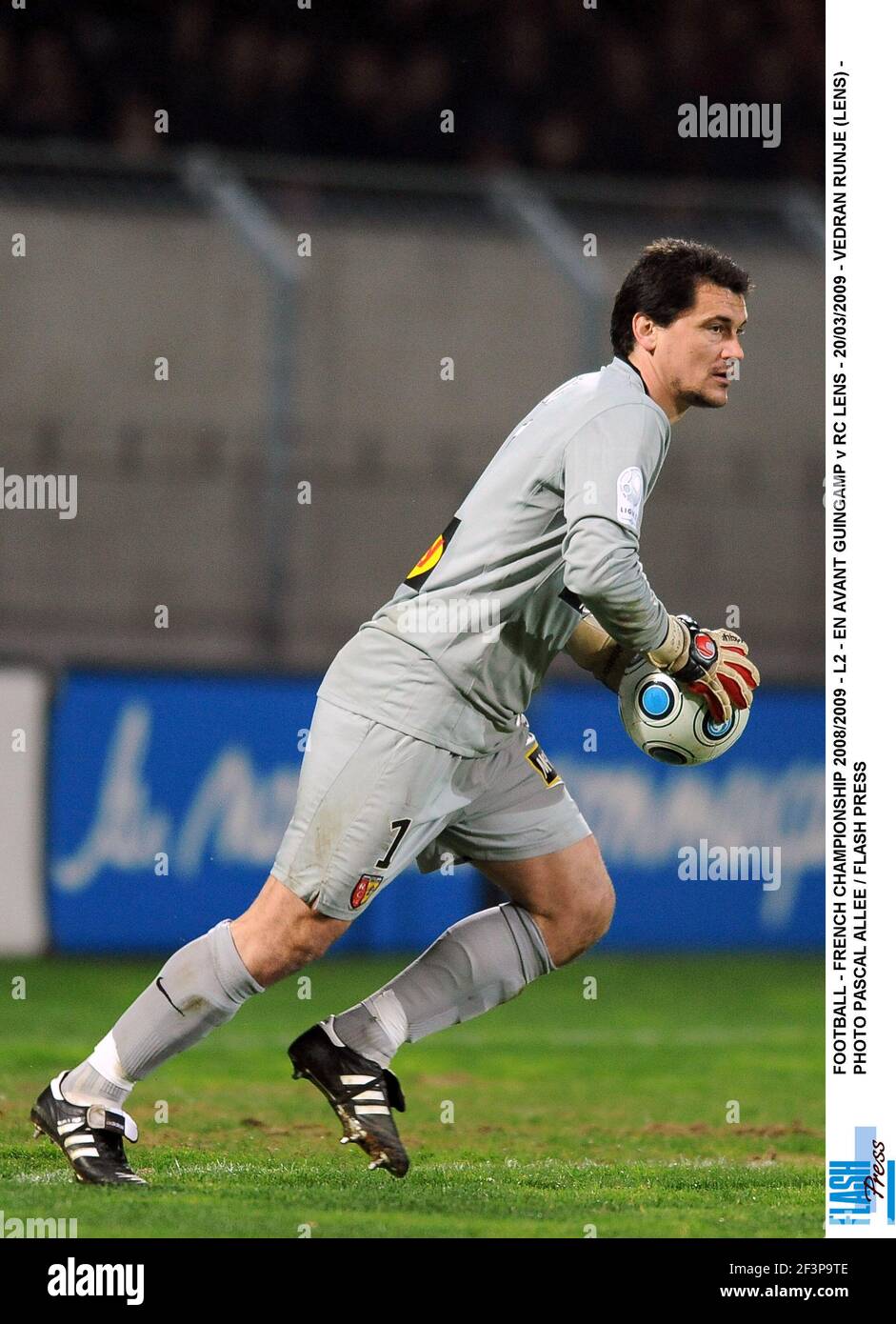 CALCIO - CAMPIONATO FRANCESE 2008/2009 - L2 - EN AVANT LENTE GUINGAMP V RC - 20/03/2009 - VEDRAN RUNJE (LENTE) - FOTO PASCAL ALLEE / FLASH PRESS Foto Stock