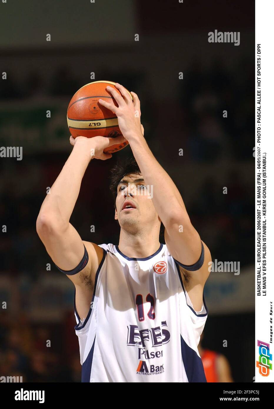 BASKETBALL - EUROLEGA 2006/2007 - LE MANS (FRA) - 04/01/2007 - PHOTO : PASCAL ALLEE / HOT SPORTS / DPPI LE MANS V EFES PILSEN ISTANBUL - KEREM GONLUM (ISTANBUL) Foto Stock