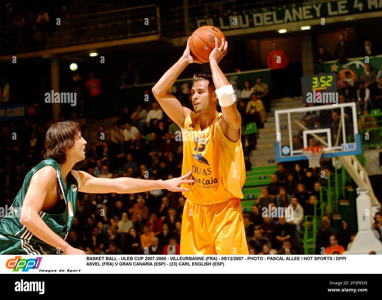 BASKET BALL - ULEB CUP 2007-2008 - VILLEURBANNE (FRA) - 05/12/2007 - PHOTO : PASCAL ALLEE / HOT SPORTS / DPPI ASVEL (FRA) V GRAN CANARIA (ESP) - (23) CARL ENGLISH (ESP) Foto Stock