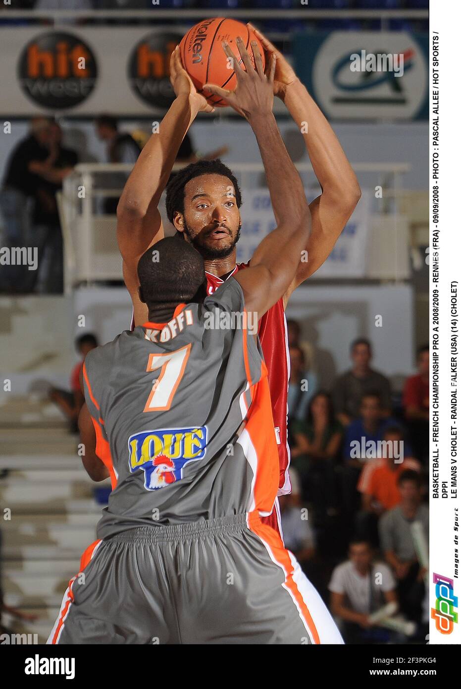 BASKETBALL - FRENCH CHAMPIONSHIP PRO A 2008/2009 - RENNES (FRA) - 09/09/2008 - PHOTO : PASCAL ALLEE / HOT SPORTS / DPPI LE MANS V CHOLET - RANDAL FALKER (USA) (14) (CHOLET) Foto Stock