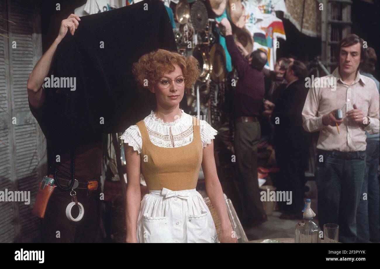 L'RSC ha lanciato in azione durante la produzione della RETE TELEVISIVA ATV dell'adattamento musicale per la televisione di Trevor Nunn, COMMEDIA DI ERRORI di William Shakespeare al Royal Shakespeare Theatre, Stratford Upon Avon. Cast incluso : Judi Dench, Francesca Annis, Michael Williams,- Mike Gwilym , Roger Reed, Nickolas Grace, Griffith Jones, Barbara Shelley, Robin Ellis. L'esibizione è stata trasmessa a livello nazionale il 18 aprile 1978 dal teatro. Foto Stock