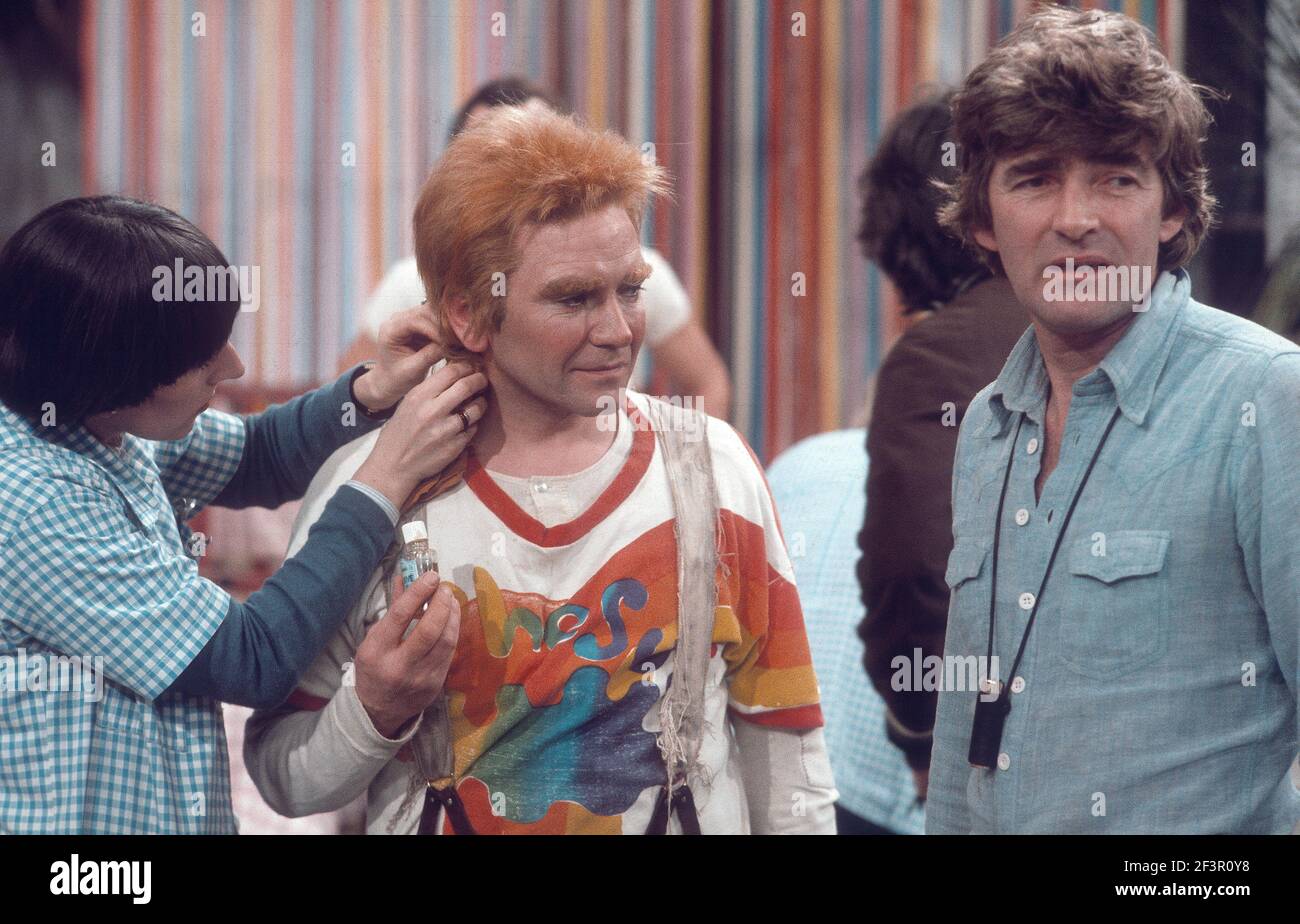 L'RSC ha lanciato in azione durante la produzione della RETE TELEVISIVA ATV dell'adattamento musicale per la televisione di Trevor Nunn, COMMEDIA DI ERRORI di William Shakespeare al Royal Shakespeare Theatre, Stratford Upon Avon. Cast incluso : Judi Dench, Francesca Annis, Michael Williams,- Mike Gwilym , Roger Reed, Nickolas Grace, Griffith Jones, Barbara Shelley, Robin Ellis. L'esibizione è stata trasmessa a livello nazionale il 18 aprile 1978 dal teatro. Foto Stock