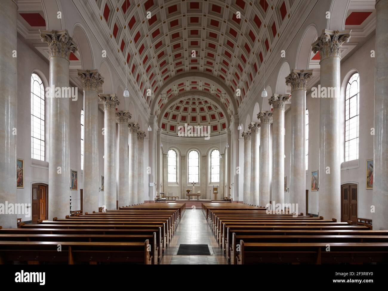1830 von Wederaufbau 1949-1953, Blick nach Osten, Bensheim, St. Georg Foto Stock