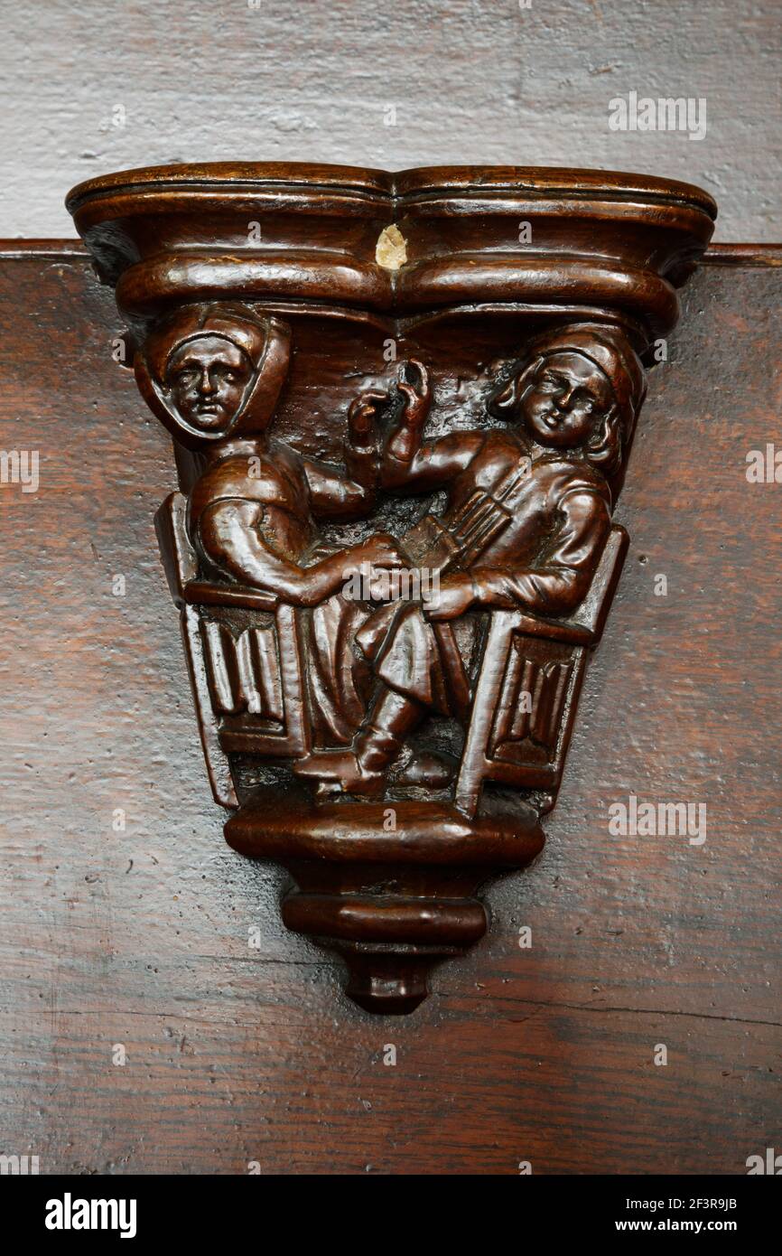 Nˆrdliches Seitenschiff, Chorgest¸hl aus dem 15. Jahrhundert, Straelen, San Pietro e Paolo Foto Stock