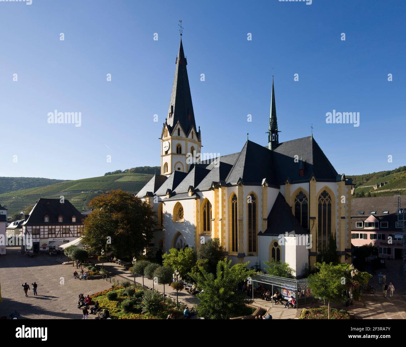 Blick von S¸dwesten, Ahrweiler, Katholische Pfarrkirche St Foto Stock