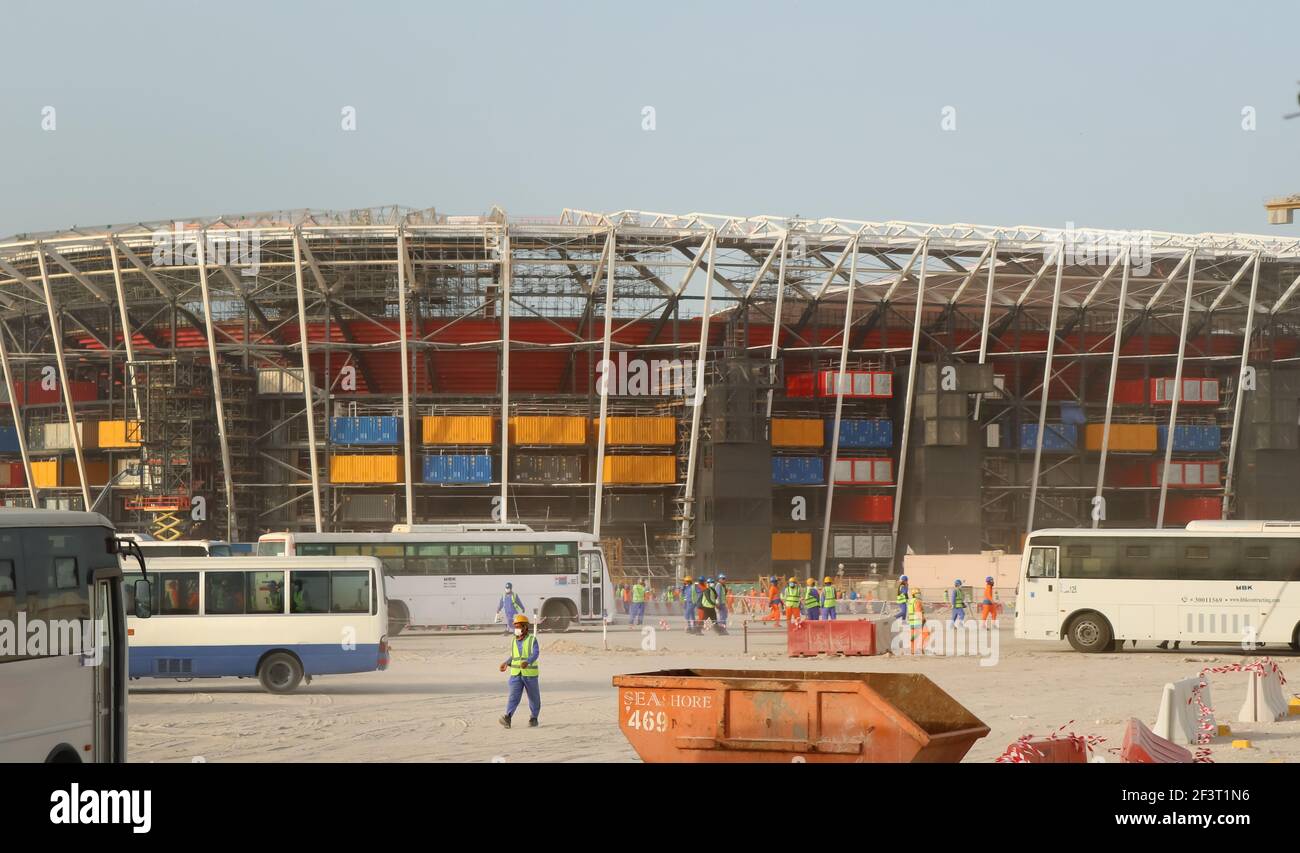 Vista dello stadio Ras Abu Abboud in costruzione. È una delle sedi di FIFA 2022. Foto Stock