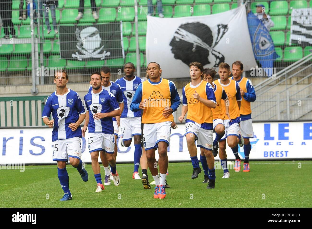 CALCIO - CAMPIONATO FRANCESE 2012/2013 - L1 - STADE RENNAIS V SC BASTIA - 26/08/2012 - FOTO PASCAL ALLEE / DPPI - GIOCATORI BASTIA DURANTE L'ALLENAMENTO - JEROME ROTHEN / JULIAN PALMIERI / GAEL ANGOULA / YANNICK CAHUZAC Foto Stock