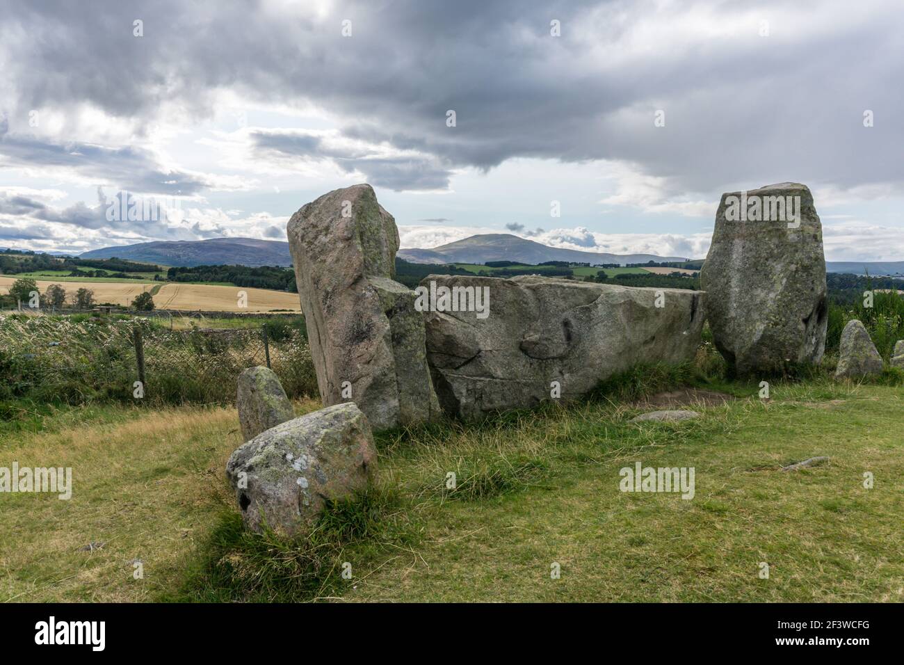 Tomnaverie Recumbent Stone Circle, un antico monumento neolitico storico dell'età del bronzo vicino a Tarland, Aberdeenshire, Scozia Foto Stock