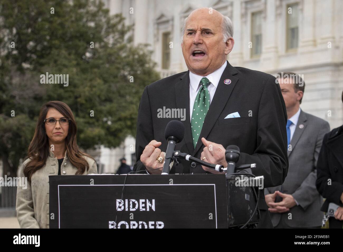 Il rappresentante degli Stati Uniti Louie Gohmert (rappresentante del Texas), durante una conferenza stampa della House Freedom Caucus sull'immigrazione al confine meridionale, al di fuori del Campidoglio degli Stati Uniti a Washington, DC, USA, mercoledì 17 marzo, 2021. Foto di Rod Lamkey/CNP/ABACAPRESS.COM Foto Stock