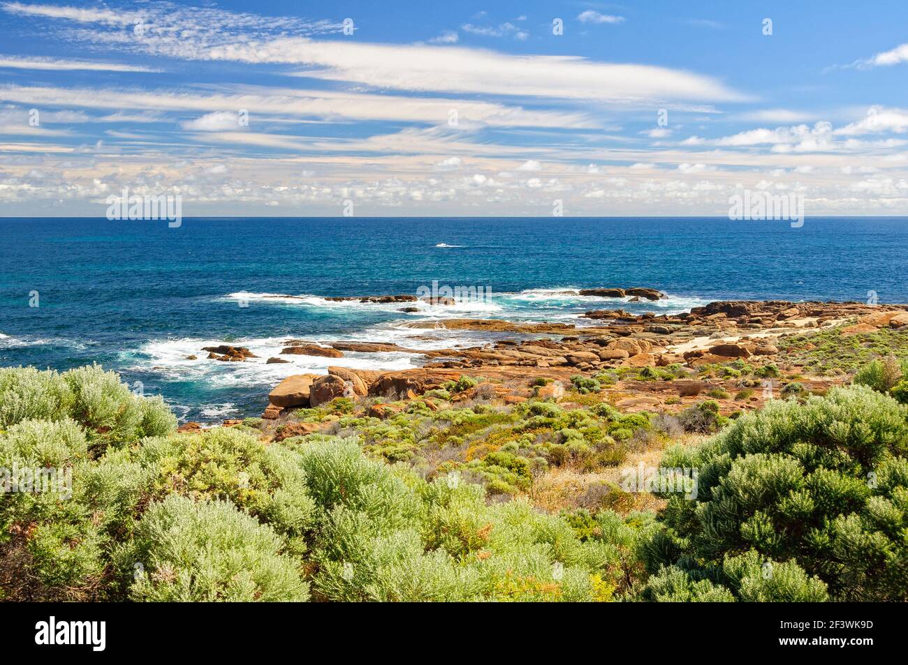 Cape Leeuwin, il punto più sud-ovest dell'Australia, è il luogo dove convergono i potenti oceani indiani e meridionali - Augusta, WA, Australia Foto Stock