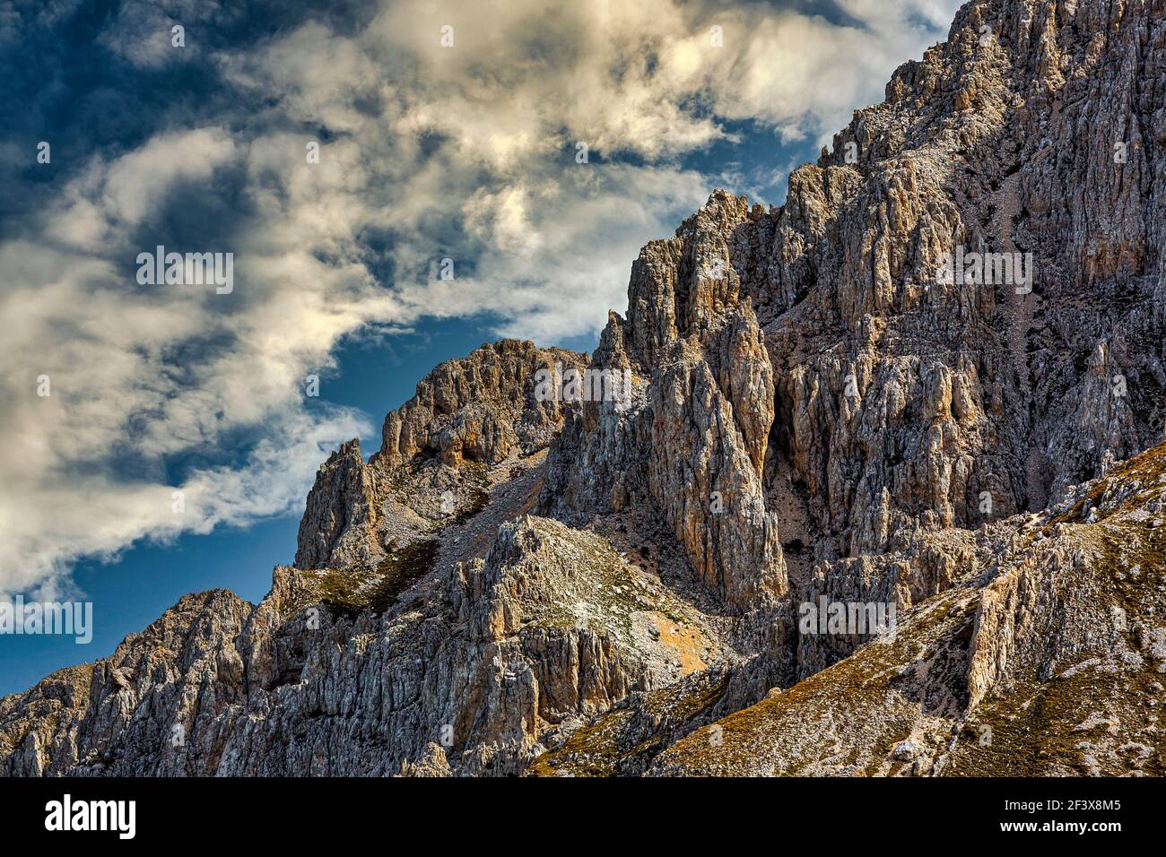 Cresta delle Murelle, anfiteatro naturale delle montagne del Parco Nazionale della Maiella. Abruzzo, Italia, Europa Foto Stock