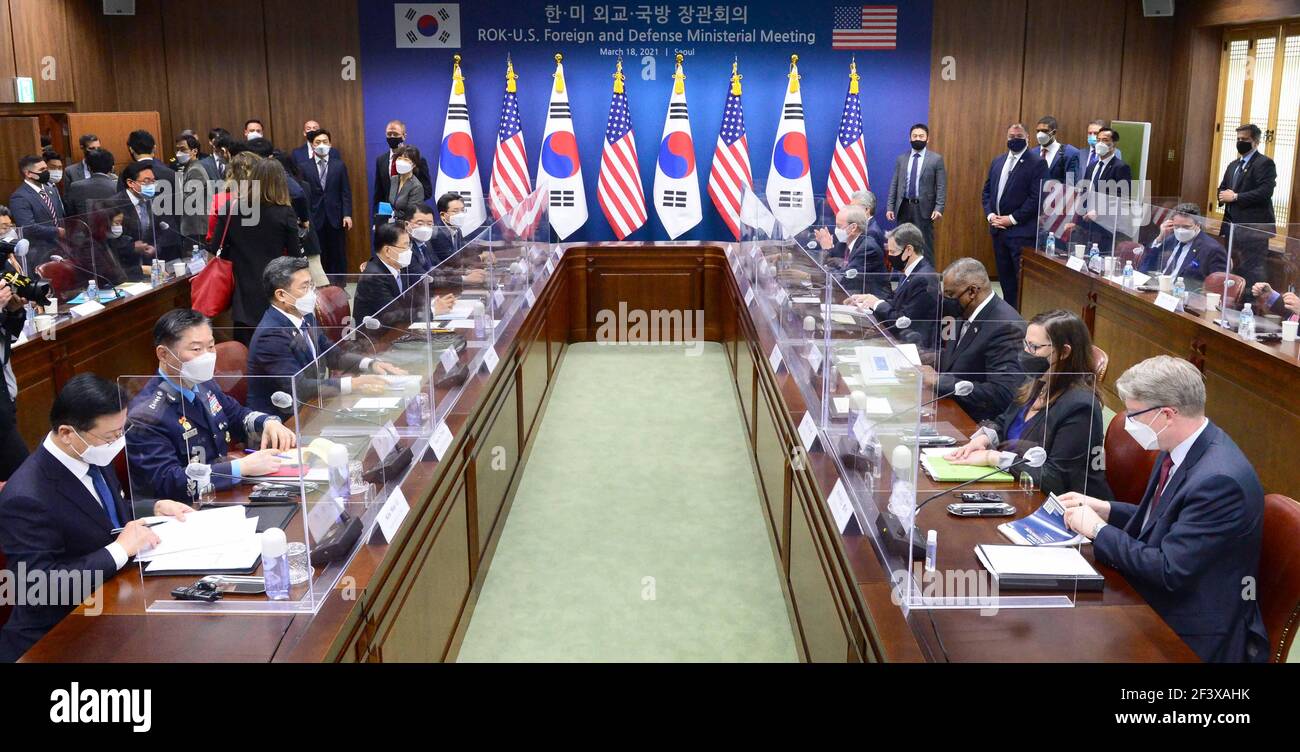 (210318) -- SEOUL, 18 marzo 2021 (Xinhua) -- Il Ministro della Difesa sudcoreano Suh Wook, il Ministro degli Esteri sudcoreano Chung EUI-yong, il Segretario di Stato americano Antony Blinken e il Segretario della Difesa statunitense Lloyd Austin partecipano a un cosiddetto 'Two Plus Two' talks sulla penisola coreana e sulle questioni regionali a Seoul, Corea del Sud, 18 marzo 2021. (Ministero degli Affari Esteri della Corea del Sud/Handout via Xinhua) Foto Stock