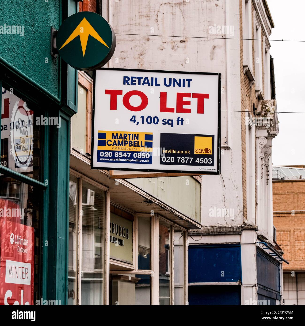 Londra UK, marzo 18 2021, UN fallimento commerciale durante Covid-19 Coronavirus Commercial Unit to Rent Foto Stock