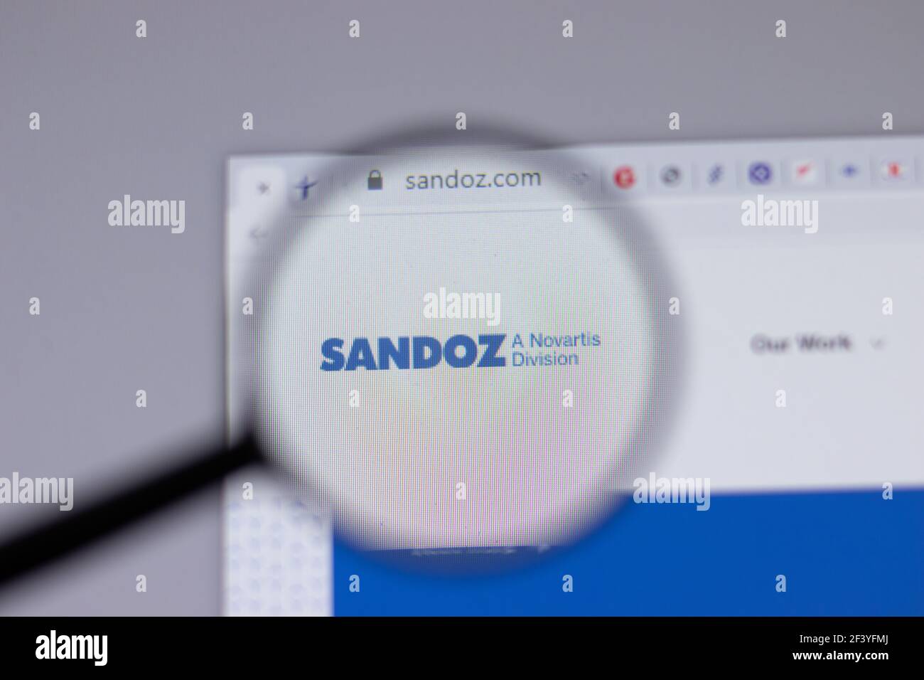 New York, USA - 18 Marzo 2021: Icona del logo aziendale Sandoz sul sito web, Editoriale illustrativo Foto Stock