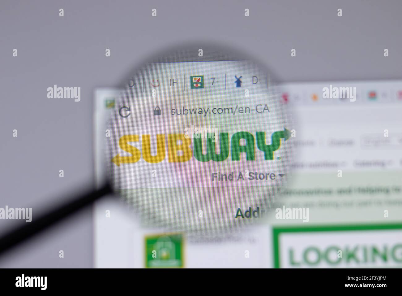 New York, USA - 18 Marzo 2021: Icona del logo della compagnia Subway sul sito, Editoriale illustrativo Foto Stock