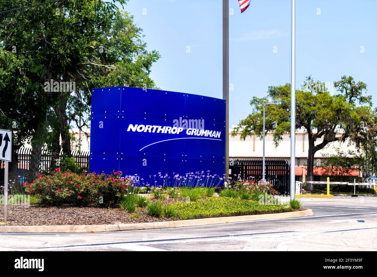 St. Augustine, USA - 10 maggio 2018: Vista all'aperto sulla Northrop Grumman Aircraft Integration Center of Excellence, segno nella città di St. John in Florida Foto Stock