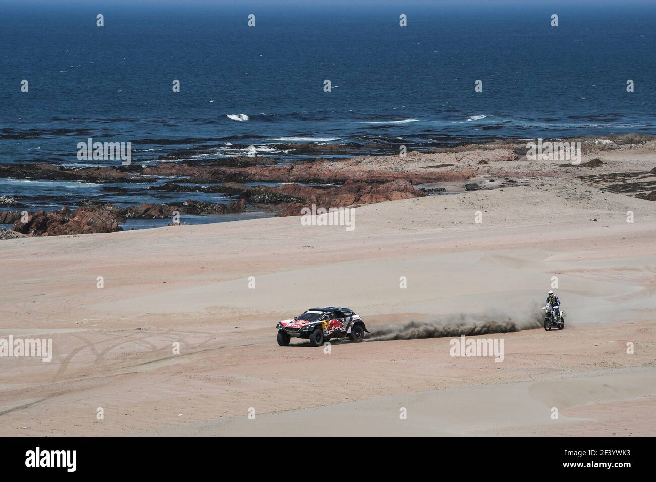 303 SAINZ CARLOS (ESP) Legende, CRUZ LUCAS (ESP), PEUGEOT 3008 DKR, auto, auto, Azione durante la Dakar 2018, fase 3 Pisco a San Juan De Marcona, Perù, 8 gennaio - Foto Eric Vargiolu / DPPI Foto Stock