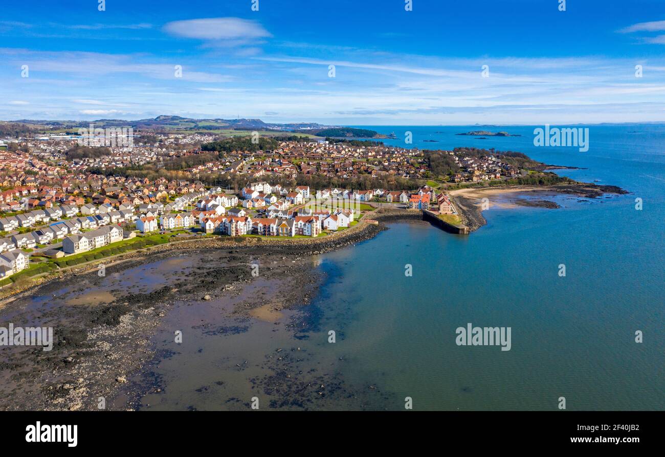 Vista aerea di St David's Harbour, Dalgety Bay, Fife, Scozia. Foto Stock