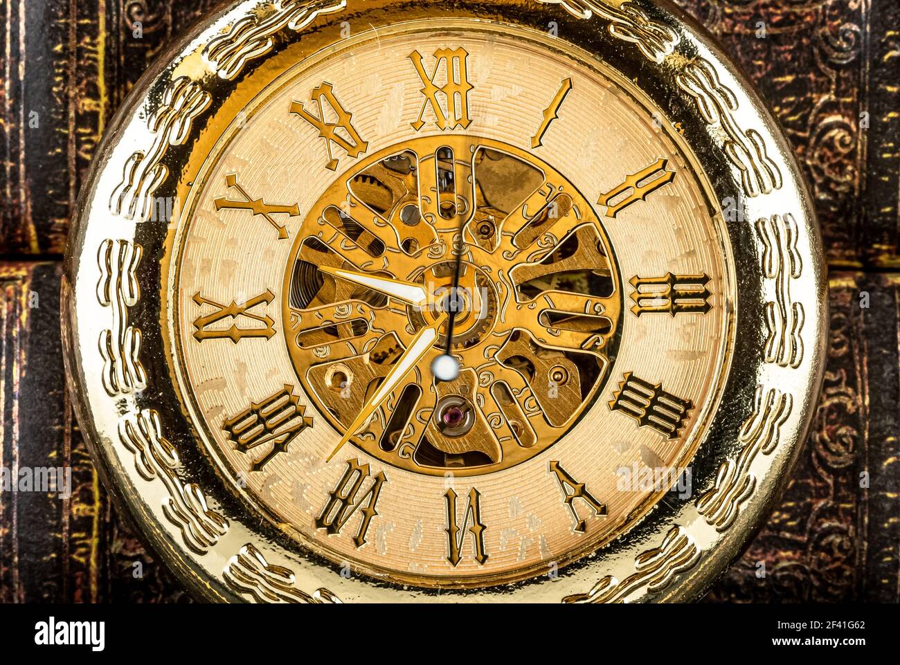 Antique quadrante di orologio di close-up. Vintage orologio da tasca. Foto Stock