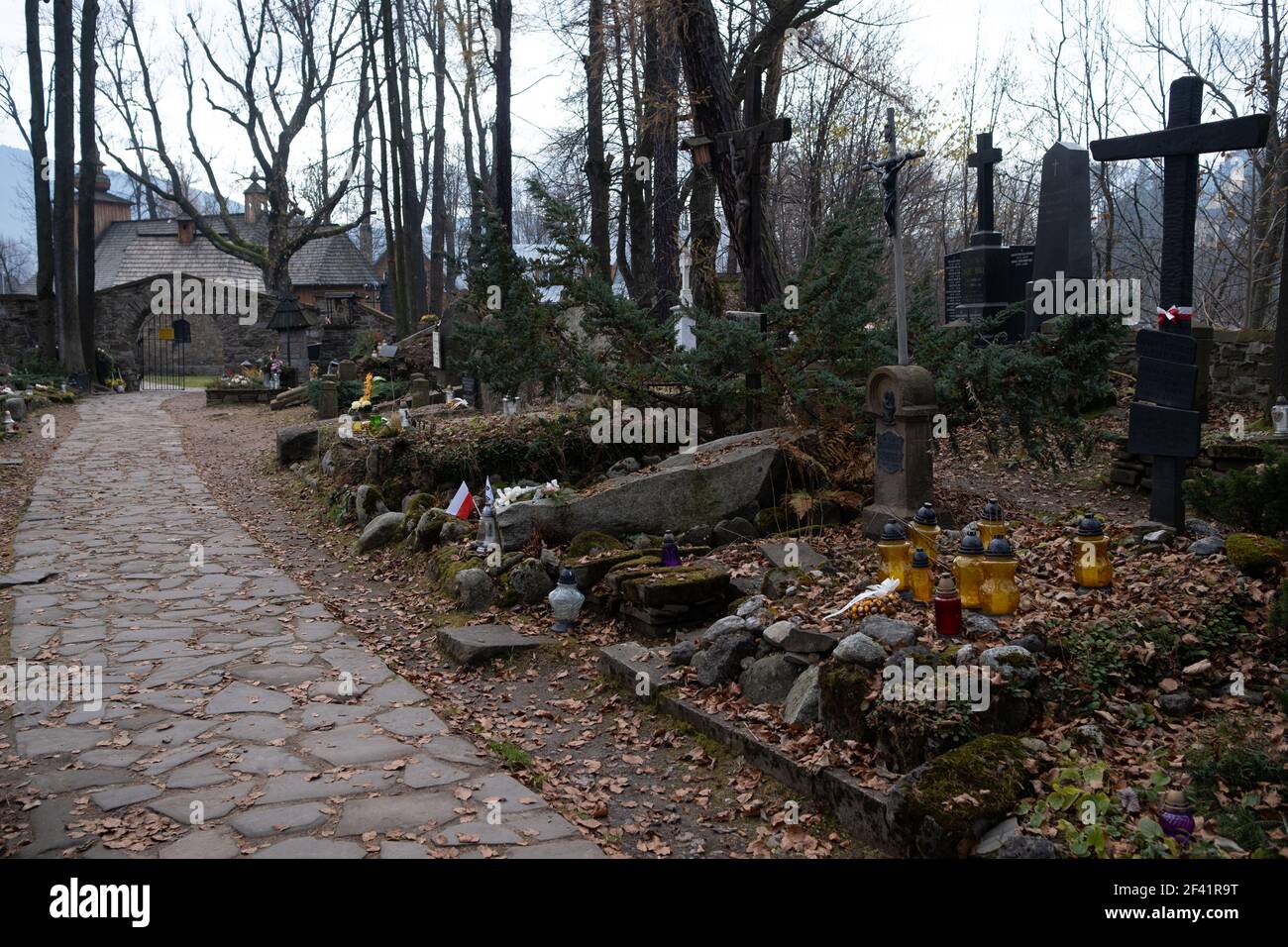 Polonia, Zakopane - 13 novembre 2020: Il Cimitero di merito a Peksowy Brzyzek a Zakopane Foto Stock
