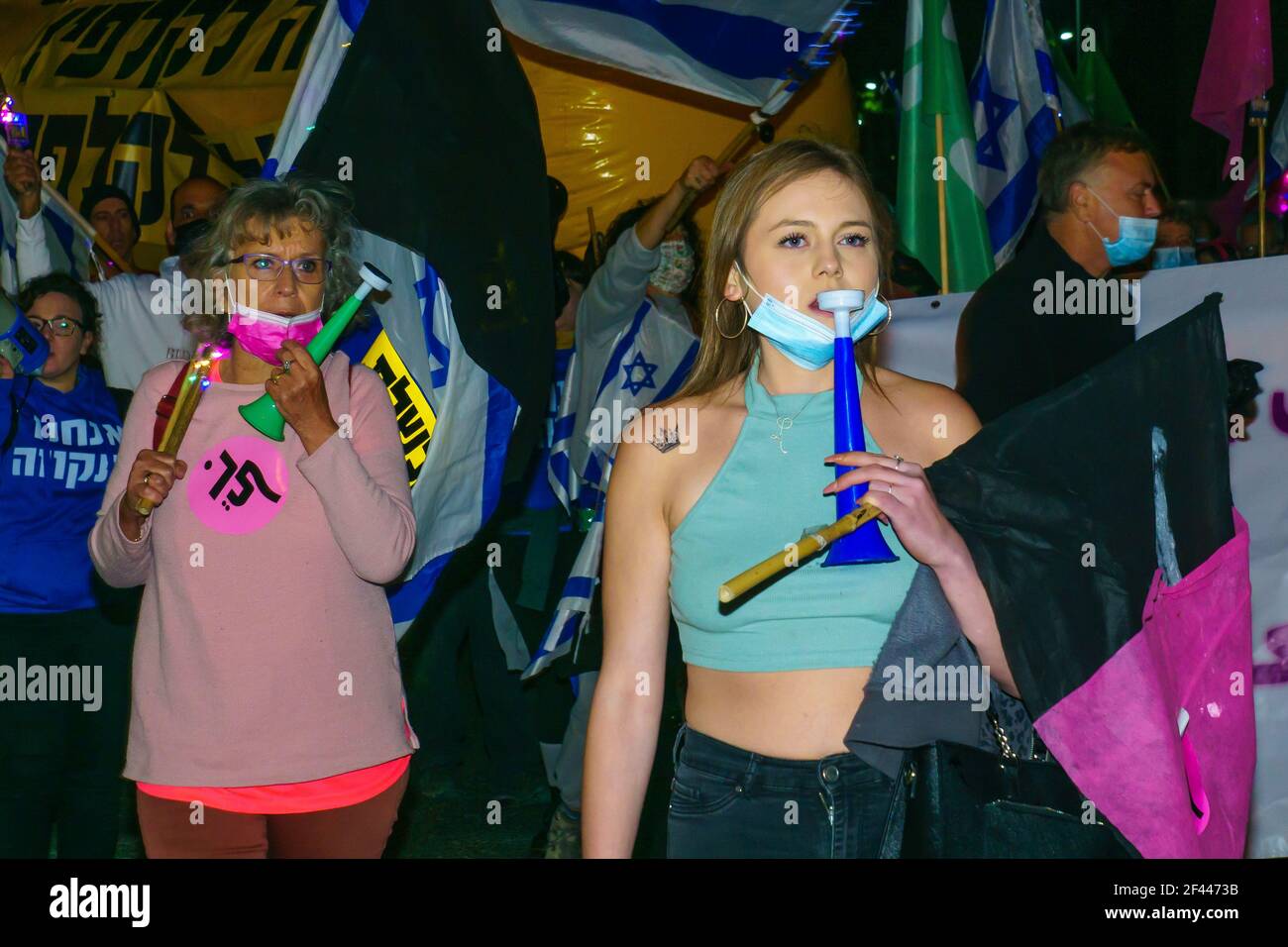 Haifa, Israele - 17 marzo 2021: Manifestazione di protesta contro il primo ministro Benjamin (Bibi) Netanyahu, ad Haifa, Israele Foto Stock