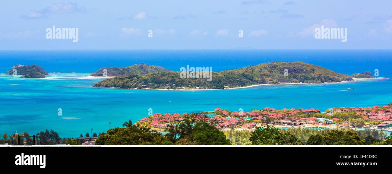 Geografia / viaggio, Seychelles, Mahe, vista verso Cerf Island ed Eden Island da Sans Soucis Scenic, Additional-Rights-Clearance-Info-non-disponibile Foto Stock