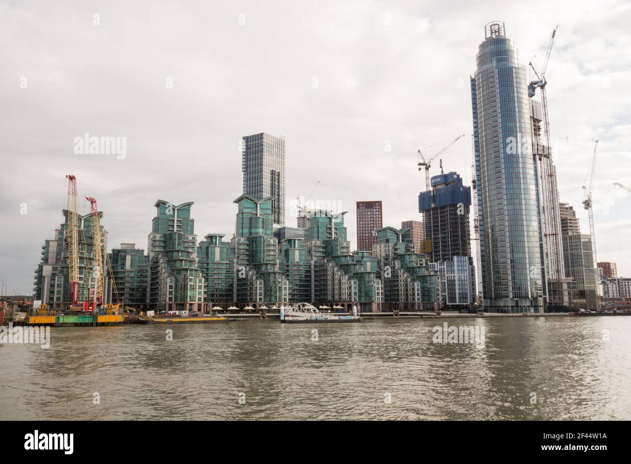 St George Wharf Tower, aka Vauxhall Tower, St George Wharf, Nine Elms, Vauxhall, London, England, Regno Unito Foto Stock