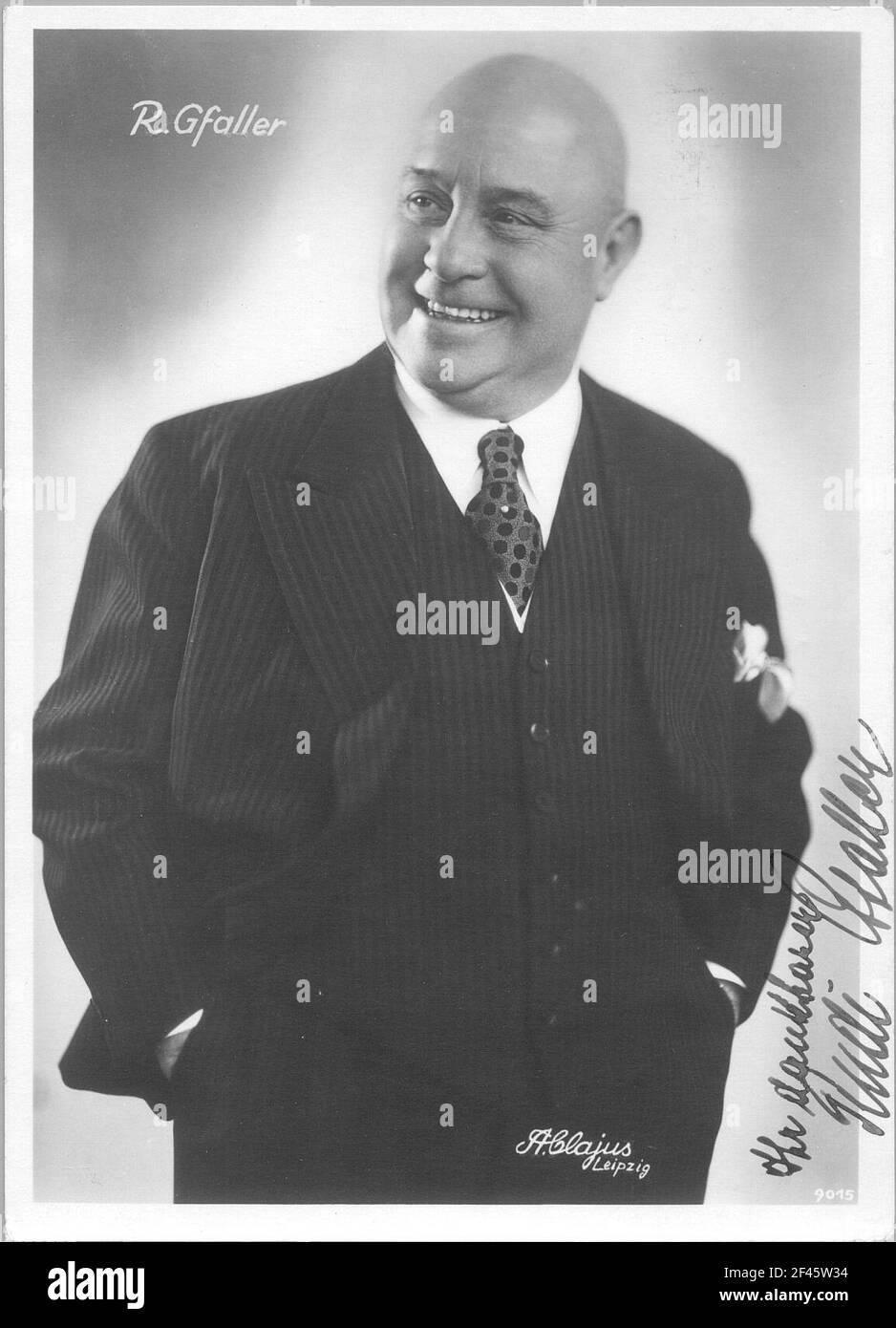 Rudi Gfaller (1882-1972 compositore, attore). Fotografia (cartolina mondiale con scrittura a Theodor Blumer, L. 29.12.39, postato) di Antonia Clajus, Lipsia prima del 1940 Foto Stock