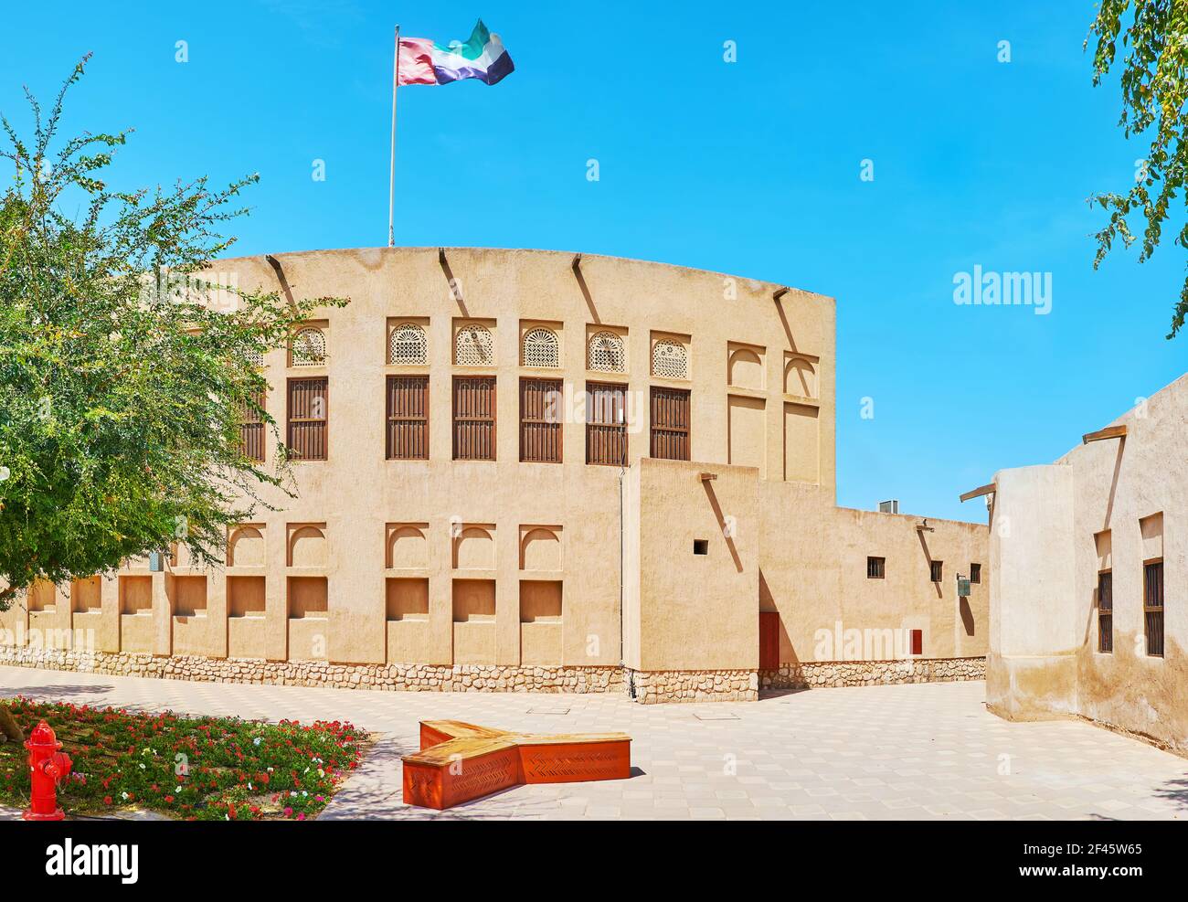 L'edificio del Museo di Storia, situato nel quartiere di al Shindagha, Dubai, Emirati Arabi Uniti Foto Stock