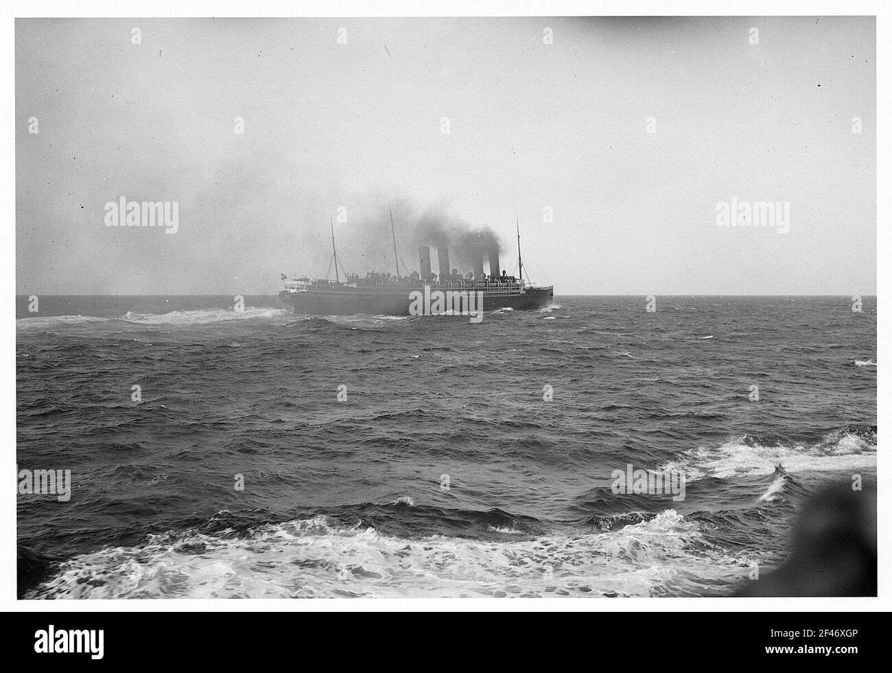 Giro in vaporiera per passeggeri in alto mare (probabilmente Victoria Luise) Foto Stock