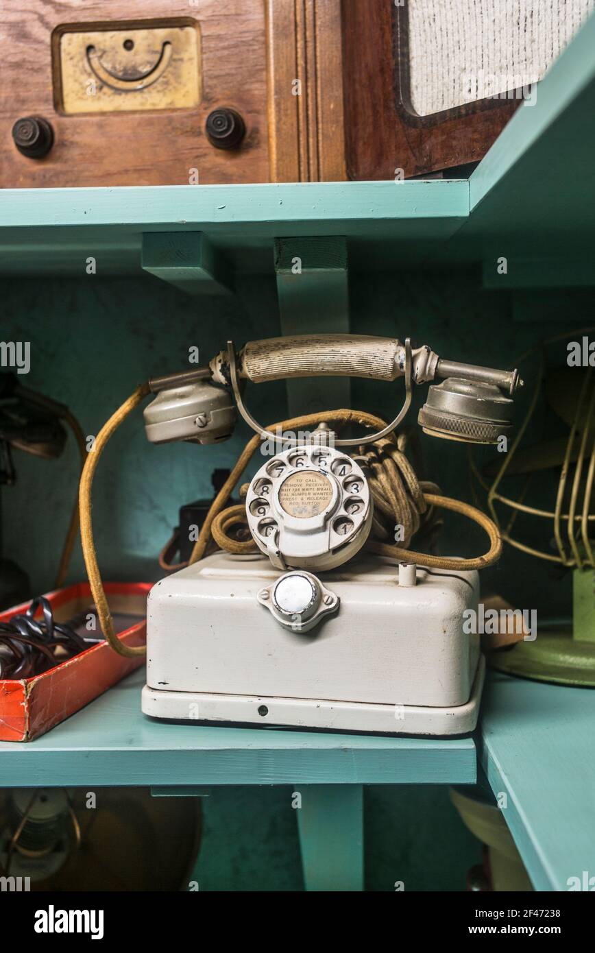 World War Two telefono vintage in esposizione a Eden Camp nel North Yorkshire Moors vicino a Malton, Inghilterra Foto Stock