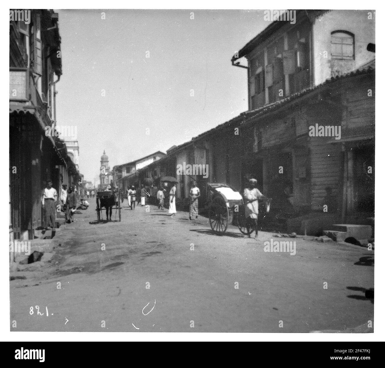 Colombo (Sri Lanka). Scena di strada con risciò Foto Stock