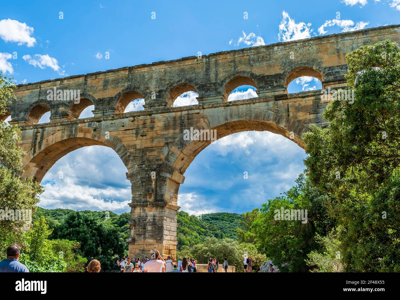 L'acquedotto più alto dell'epoca romana, il Pont du Gard, in Occitanie, Francia Foto Stock