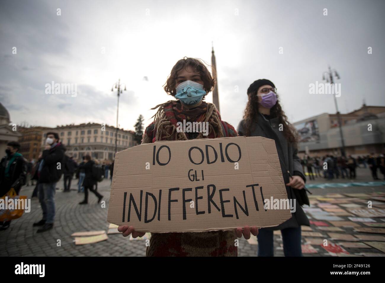 Roma, Italia. 19 marzo 2021. Venerdì per il futuro Roma ha tenuto una manifestazione in Piazza del Popolo per celebrare il secondo anniversario dello Sciopero Globale per la futura manifestazione. Il raduno, contro il riscaldamento globale e il cambiamento climatico, è stato organizzato a livello globale seguendo le azioni del venerdì per il futuro direttamente correlate a Greta Thunberg. Credit: LSF Photo/Alamy Live News Foto Stock