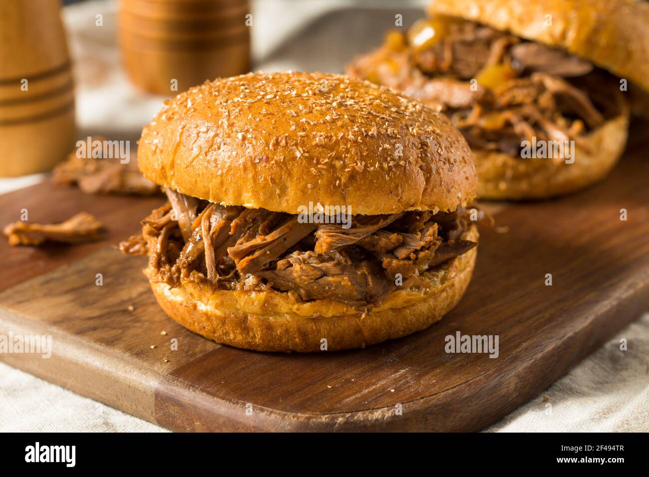 Panino di manzo arrosto di Pot con cipolle Foto Stock