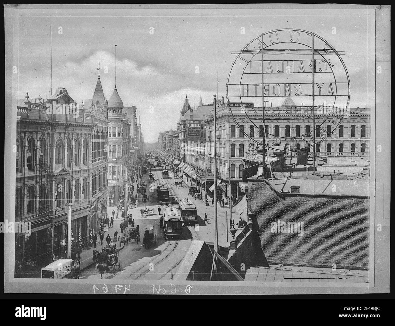 Los Angeles. Spring St. Mit Hotel Nadeau, Los Angeles, CA. Foto Stock