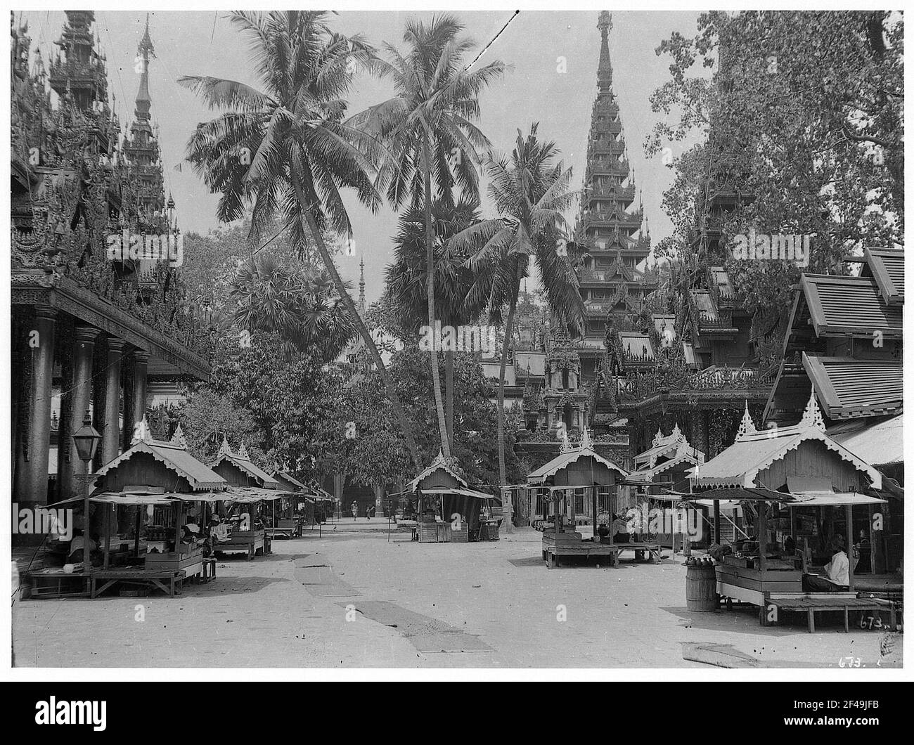 Yangon, Pagoda di Dagon Pendente Foto Stock