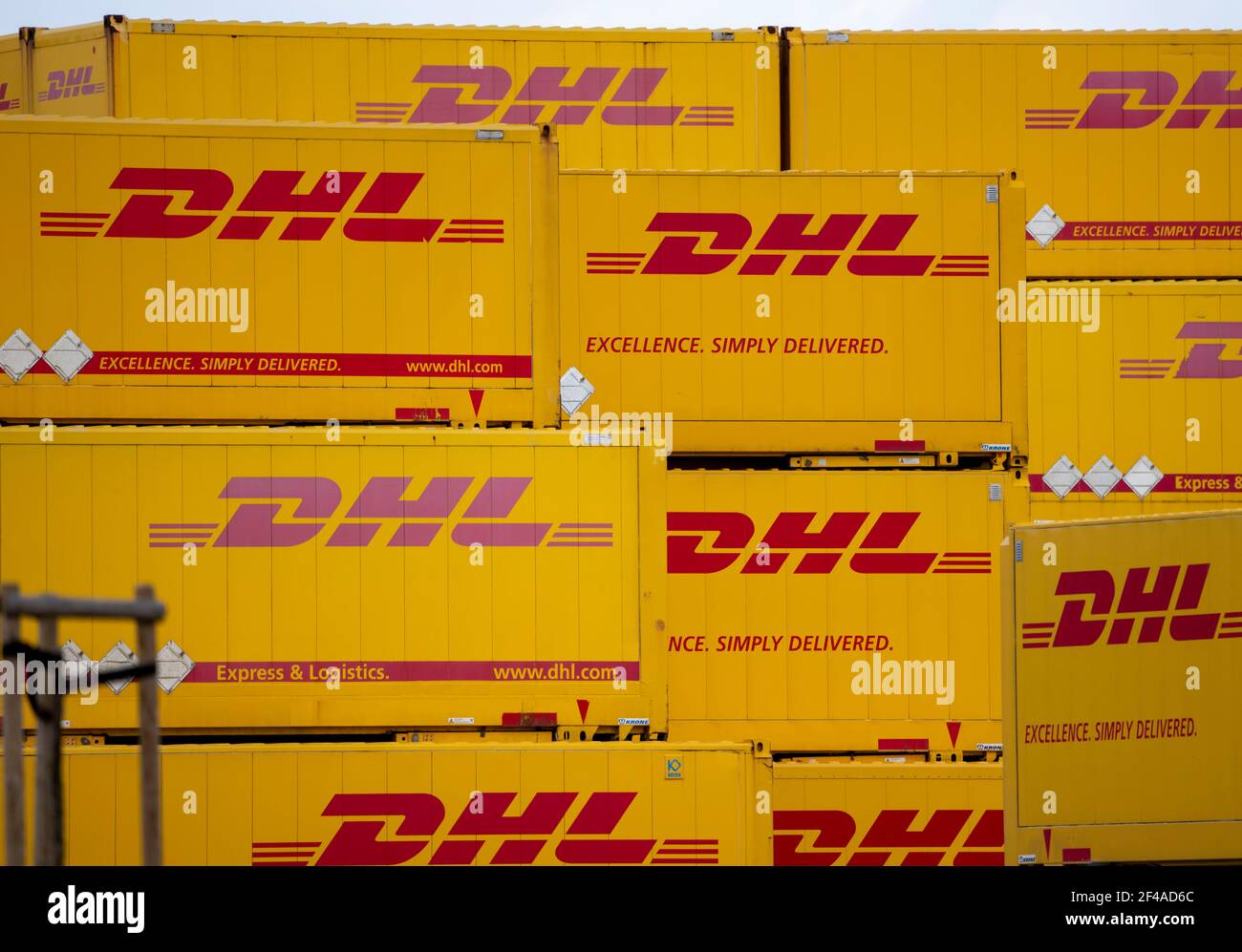 DHL, Deutsche Post, centro pacchi, magazzino per contenitori merci, Krefeld, NRW, Germania, Foto Stock