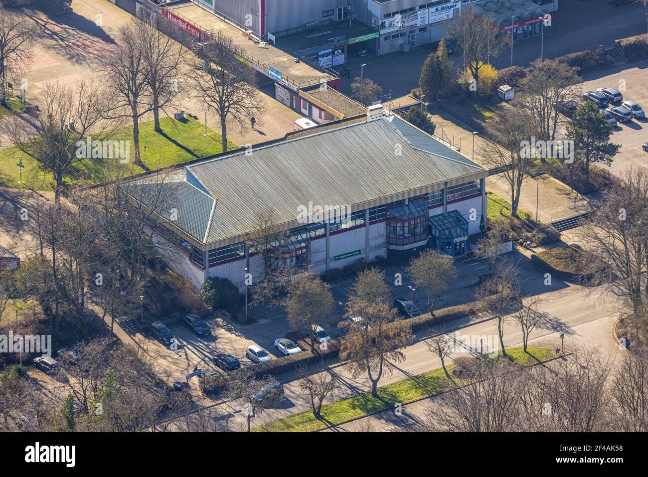 Foto aerea, attuale centro di vaccinazione nella sala sportiva di Revierpark Gysenberg, Börnig, Herne, zona della Ruhr, Renania settentrionale-Vestfalia, Germania, Corona Foto Stock