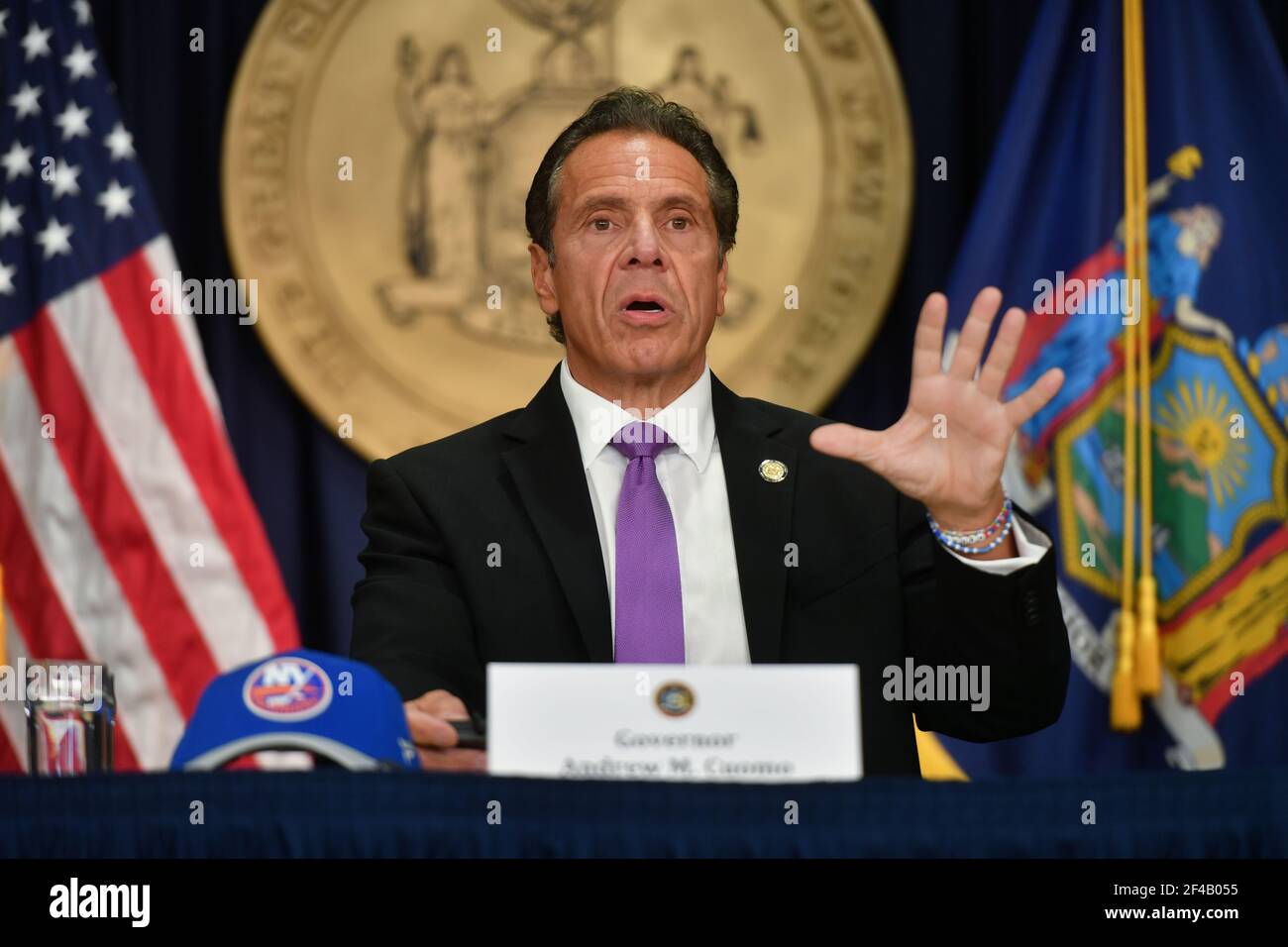 Stato di New York, Gov. Andrew Cuomo parla ad una conferenza stampa il 08 settembre 2020 a New York City. Foto Stock