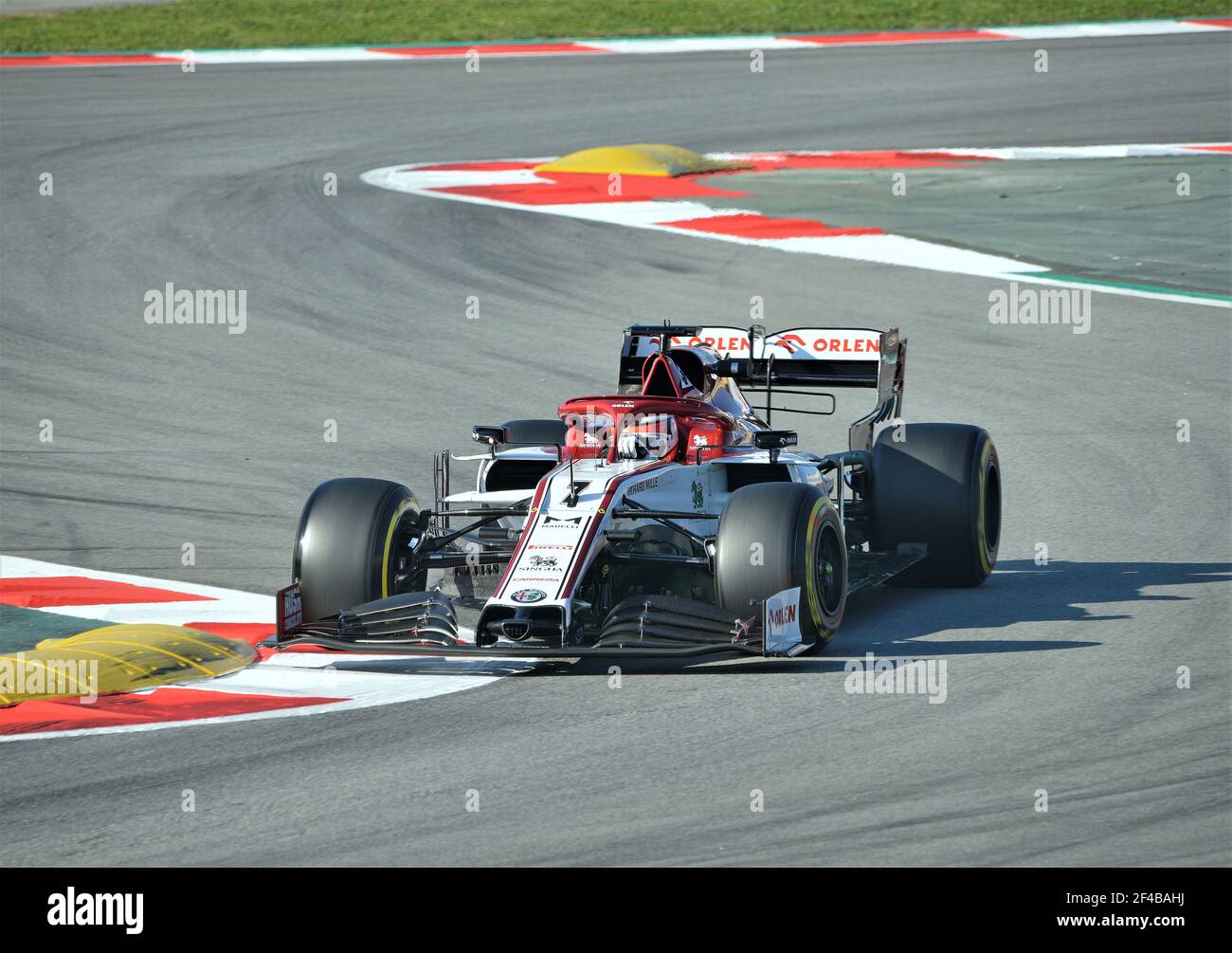 Kimi Raikkonen con Alfa Romeo Racing in sessioni di allenamento a. Il circuito Barcellona-Catalogna Foto Stock