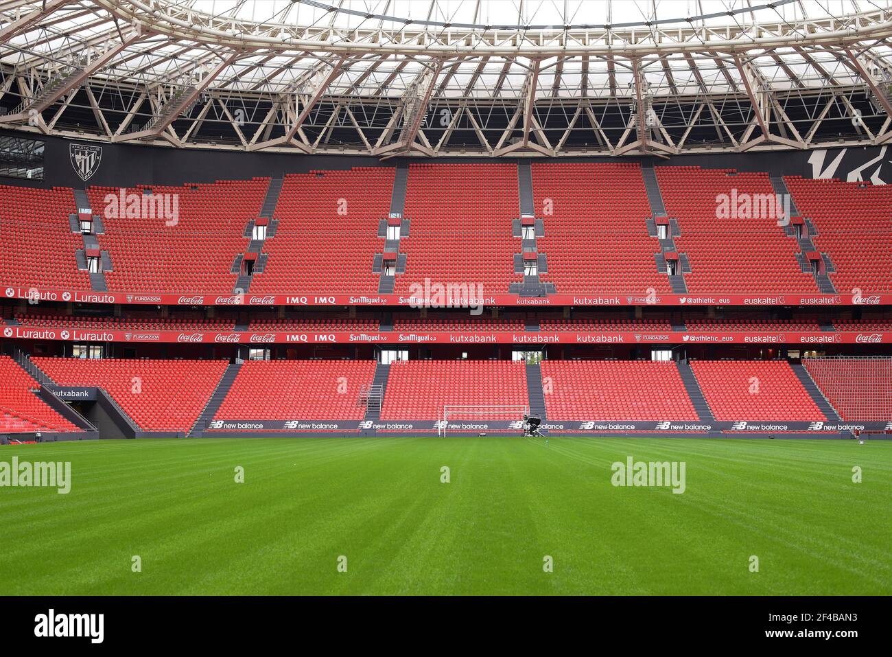 Vista degli stand di San Mames, stadio di calcio, sede del club atletico Bilbao, Paesi Baschi, Spagna Foto Stock