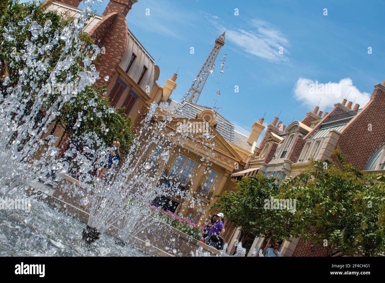 Orlando, Florida. 29 luglio 2020. Bella vista della Fontana in Francia Pavillion a Epcot (17) Foto Stock